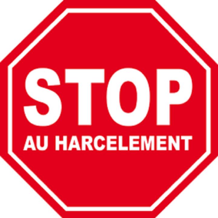autocollant stop au harcelement